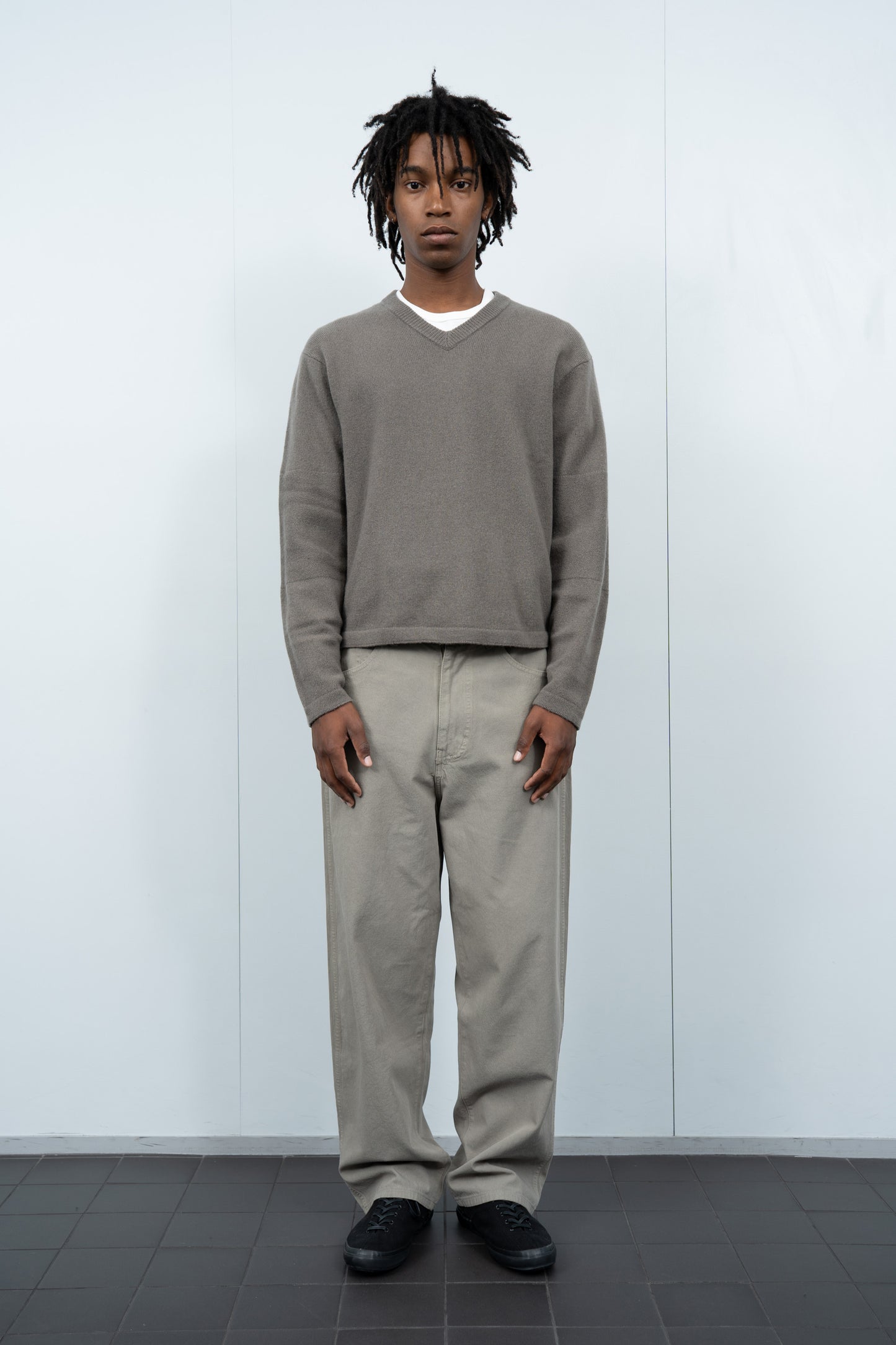WOOL V-NECK SWEATER - CLAY