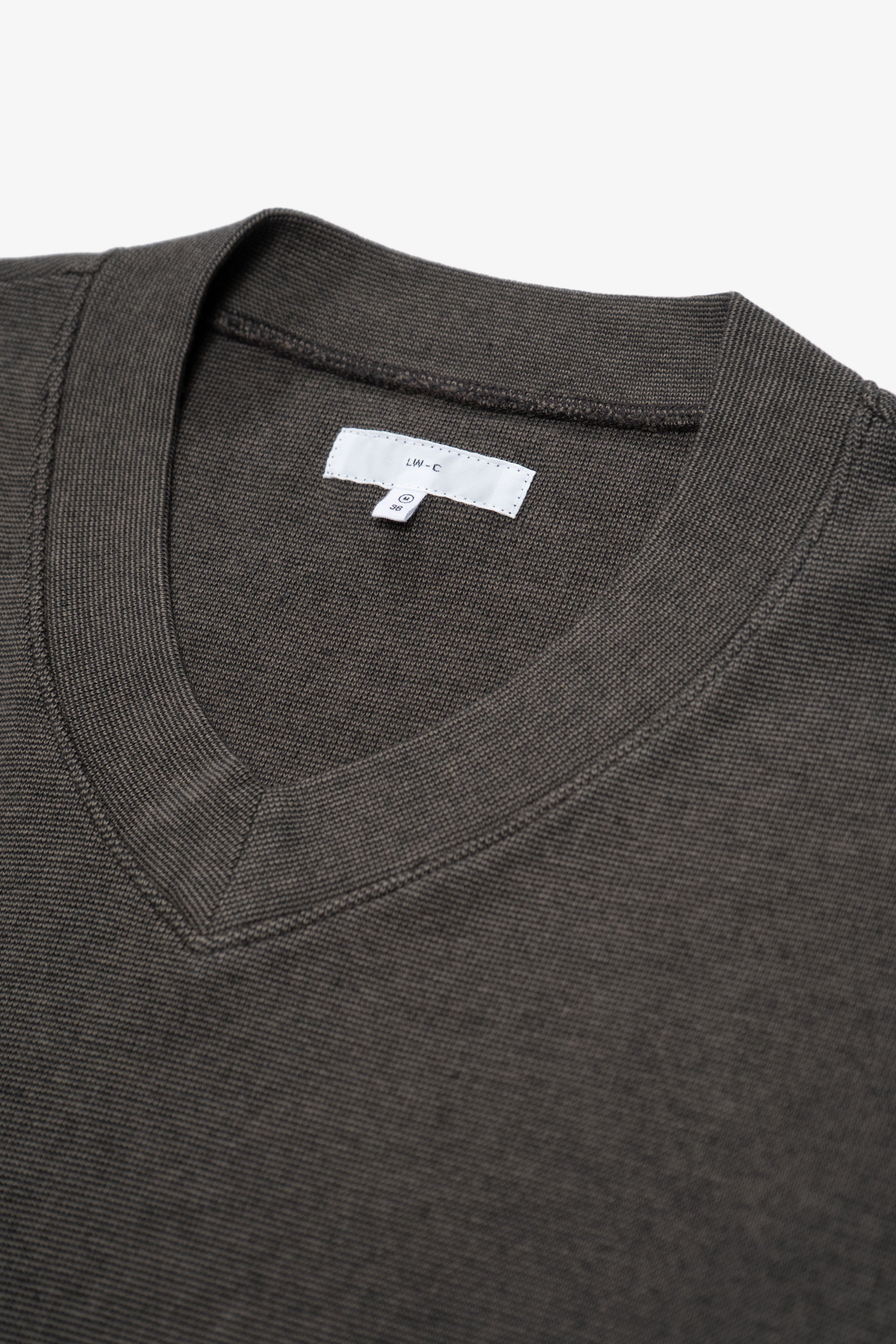 HIGH V-NECK T-SHIRT - ANVIL GREY/BLACK