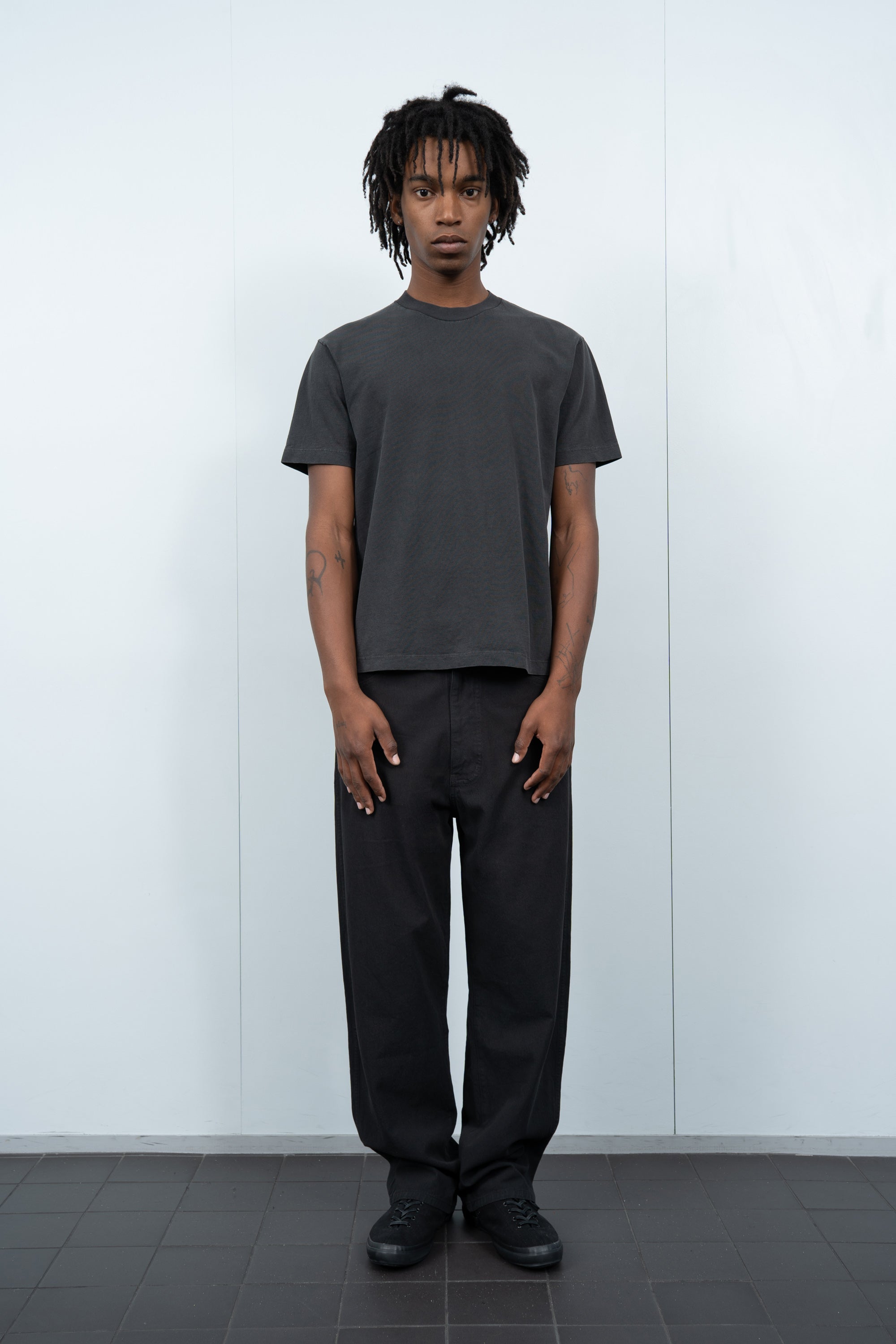 MUNICIPAL T-SHIRT - PIGMENT CHARCOAL