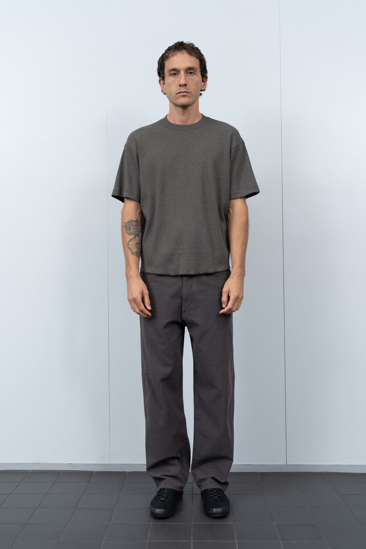 SIERRA T-SHIRT - ANVIL GREY/BLACK