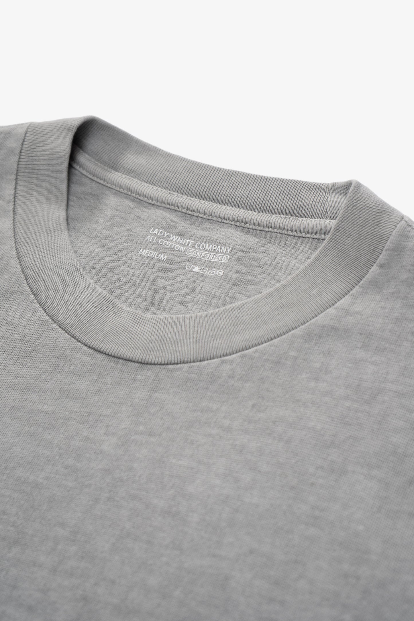 Collar detail of LW102 Municipal T-shirt in Pigment Chalk