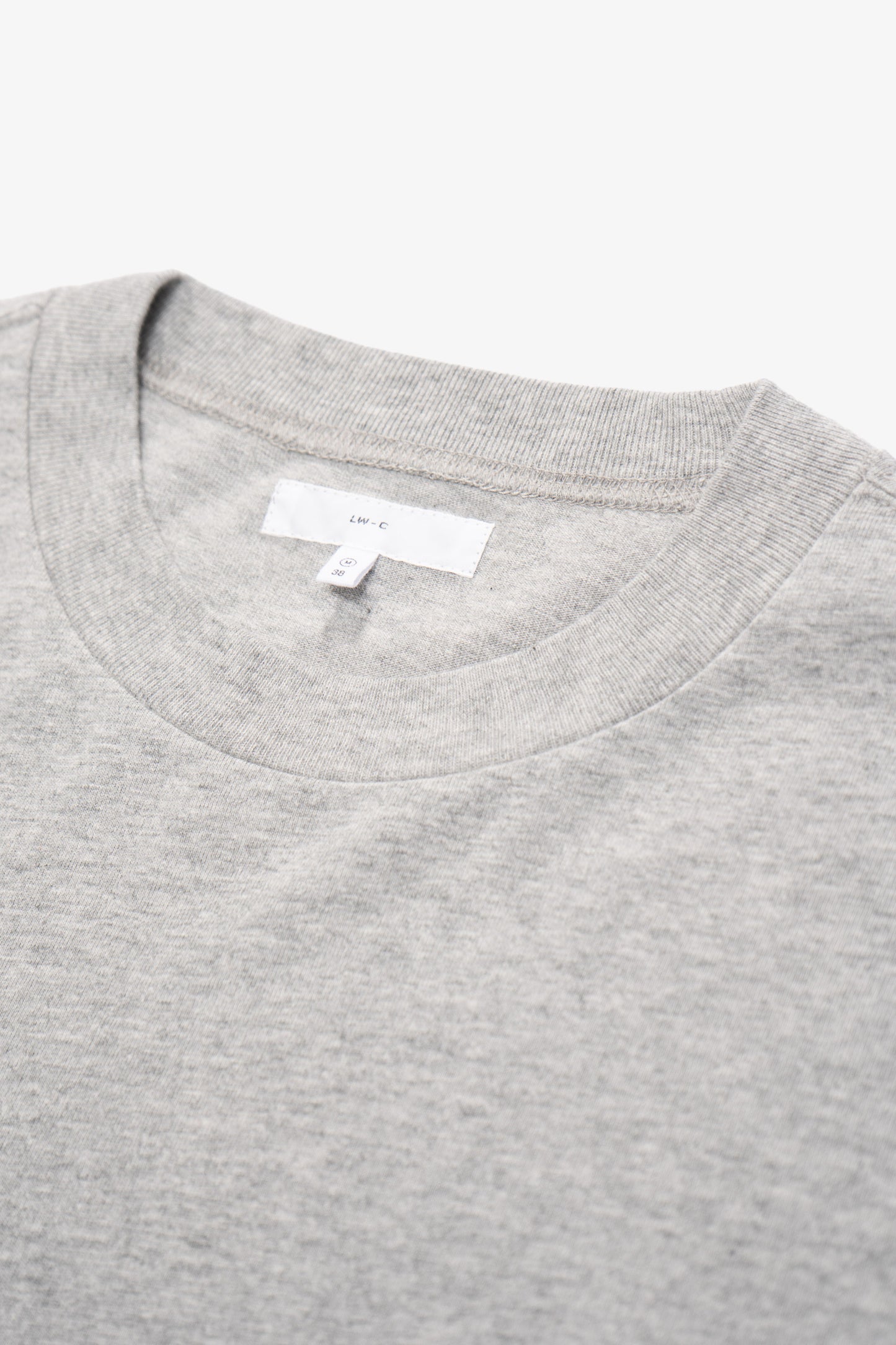 Close-up of collar of LW102LS LS Municipal Pocket T-shirt in heather grey
