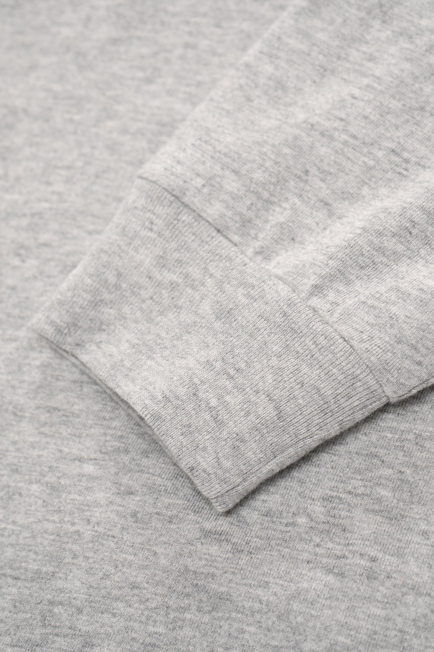Close-up of cuff of LW102LS LS Municipal Pocket T-shirt in heather grey