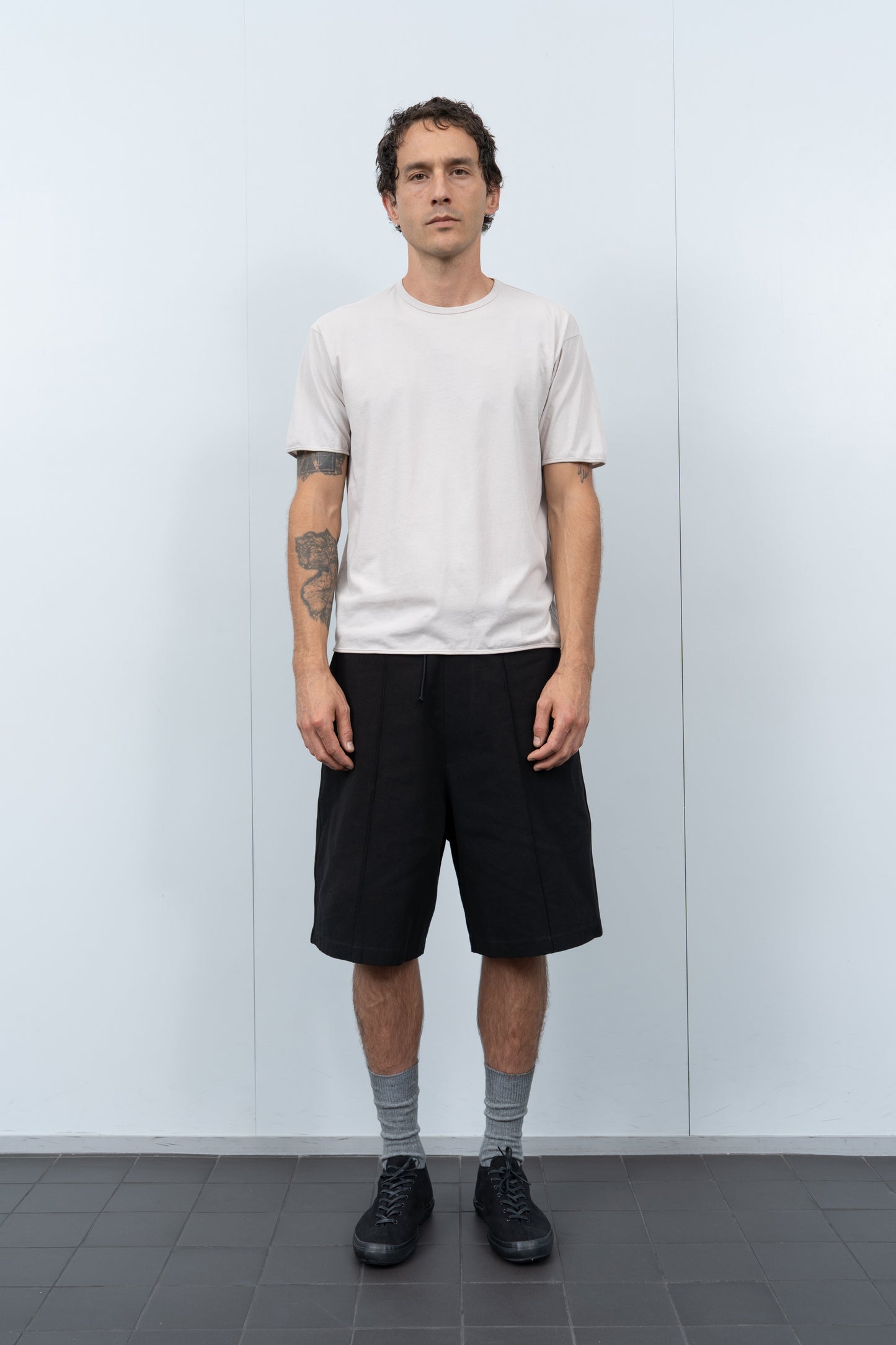 BINDED DRY-LITE T-SHIRT - SOLAR GREY