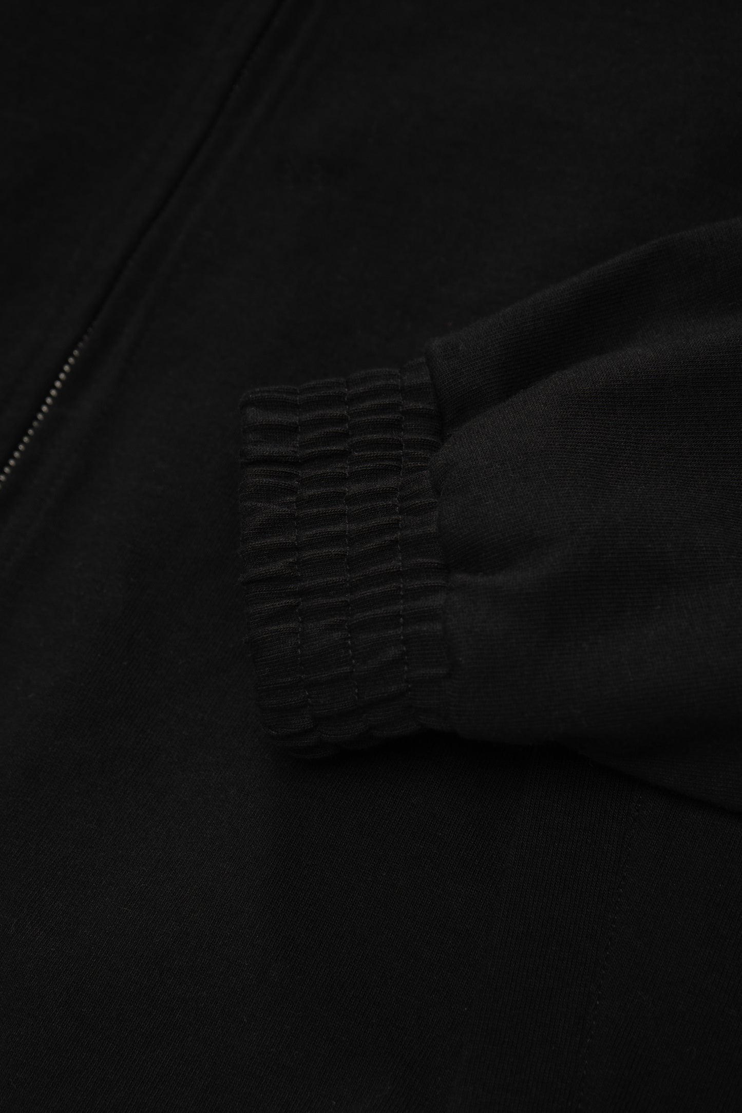 Cuff detail of LW1630 Toolen Jacket in Black